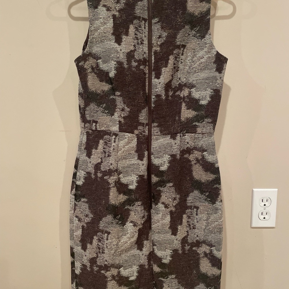 Dress - Picture 7 of 10